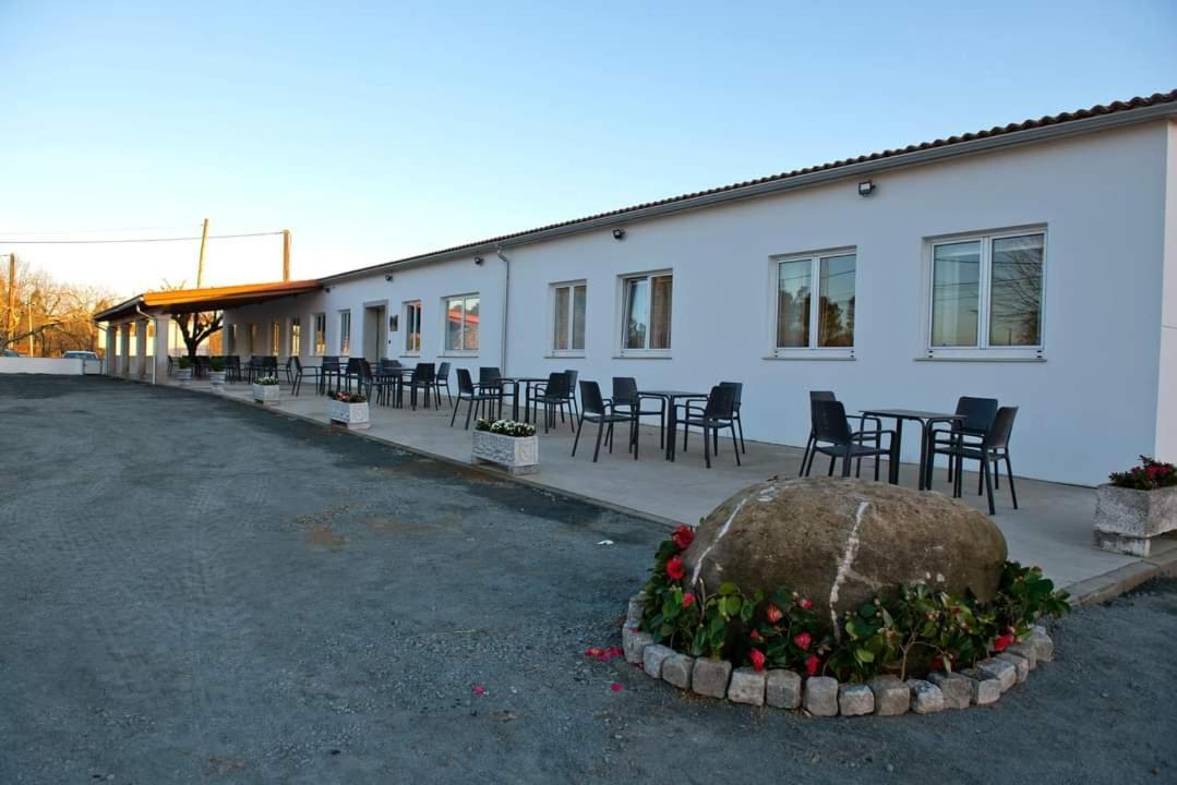 Hotel La Puerta De Arzúa Dış mekan fotoğraf