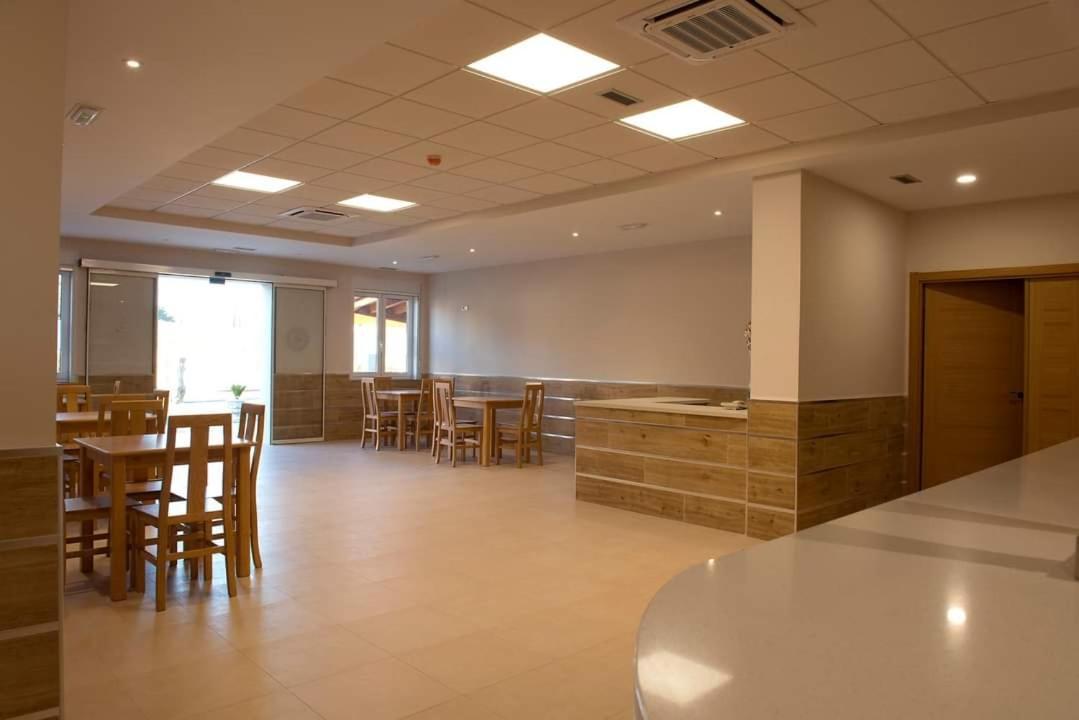 Hotel La Puerta De Arzúa Dış mekan fotoğraf